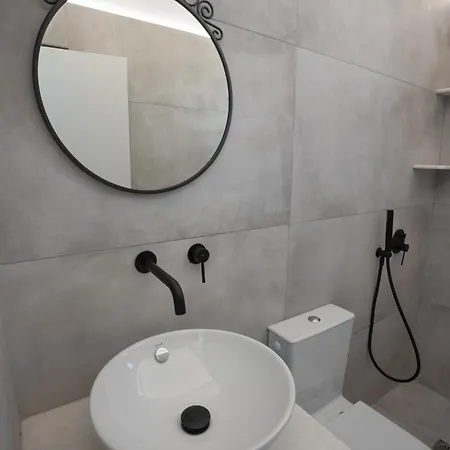 Traditional White House2 בית נופש