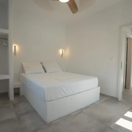 בית נופש Traditional White House2 *